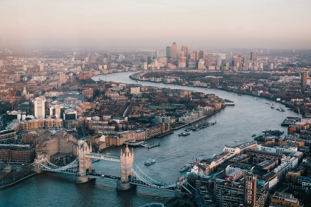 Viaje a Inglaterra, Escocia e Irlanda con Alemania y Praga con Aravia Viajes